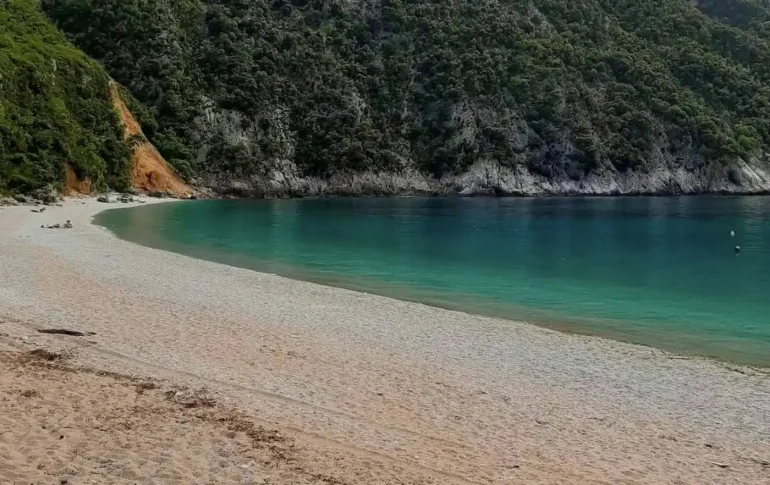 Παραλία Θαψά