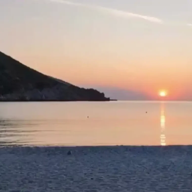 Παραλία Θαψά