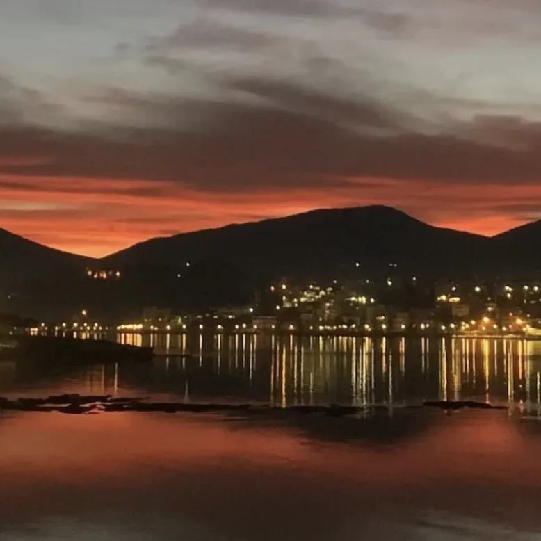 Θα μπορούσε η Χαλκίδα να αντέξει με μια μόνο γέφυρα;